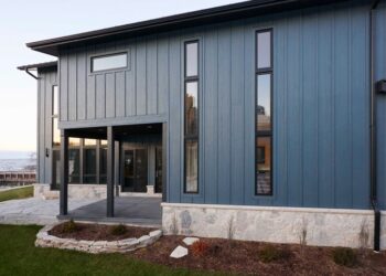 3 Ways to Use Board and Batten Siding on Exteriors Diamond Kote® Siding ...